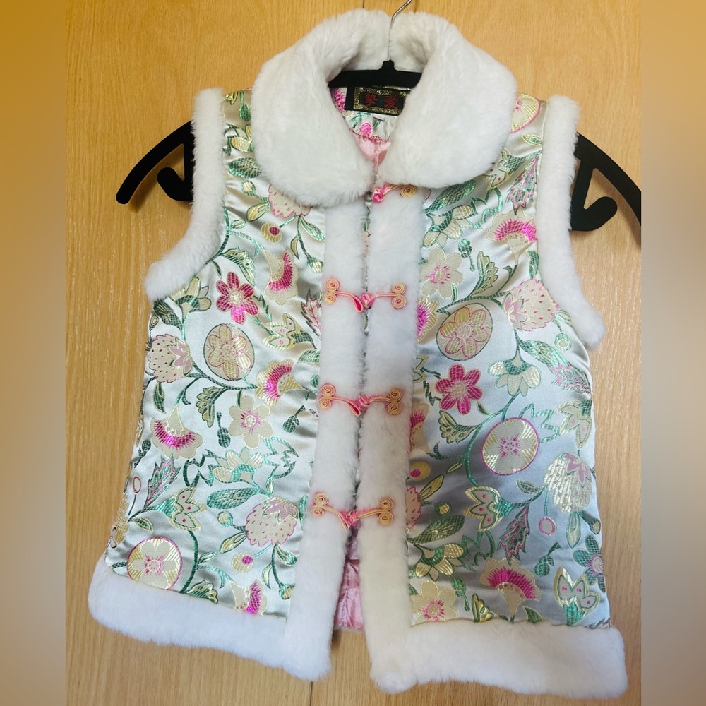 Asian floral Embroidered Vest with Faux Fur Trim